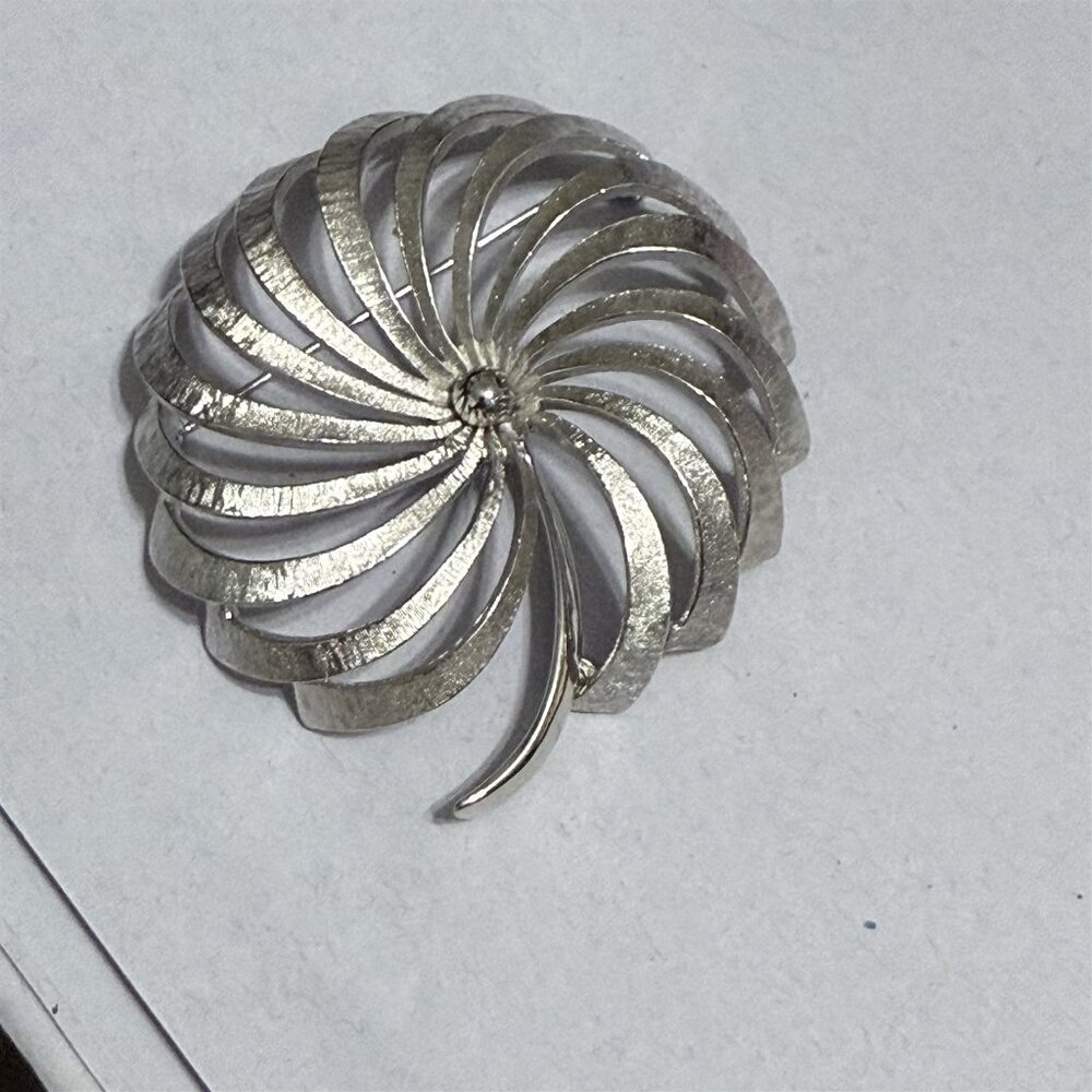 Vintage Monet Pinwheel Silver Tone Flower Pin Brooch